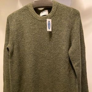 Women’s Green sweater